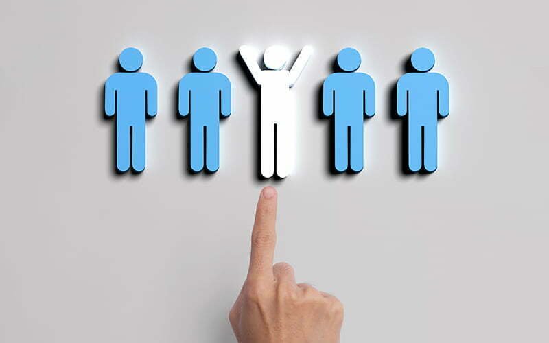 Como contratar a pessoa certa para o seu negócio?